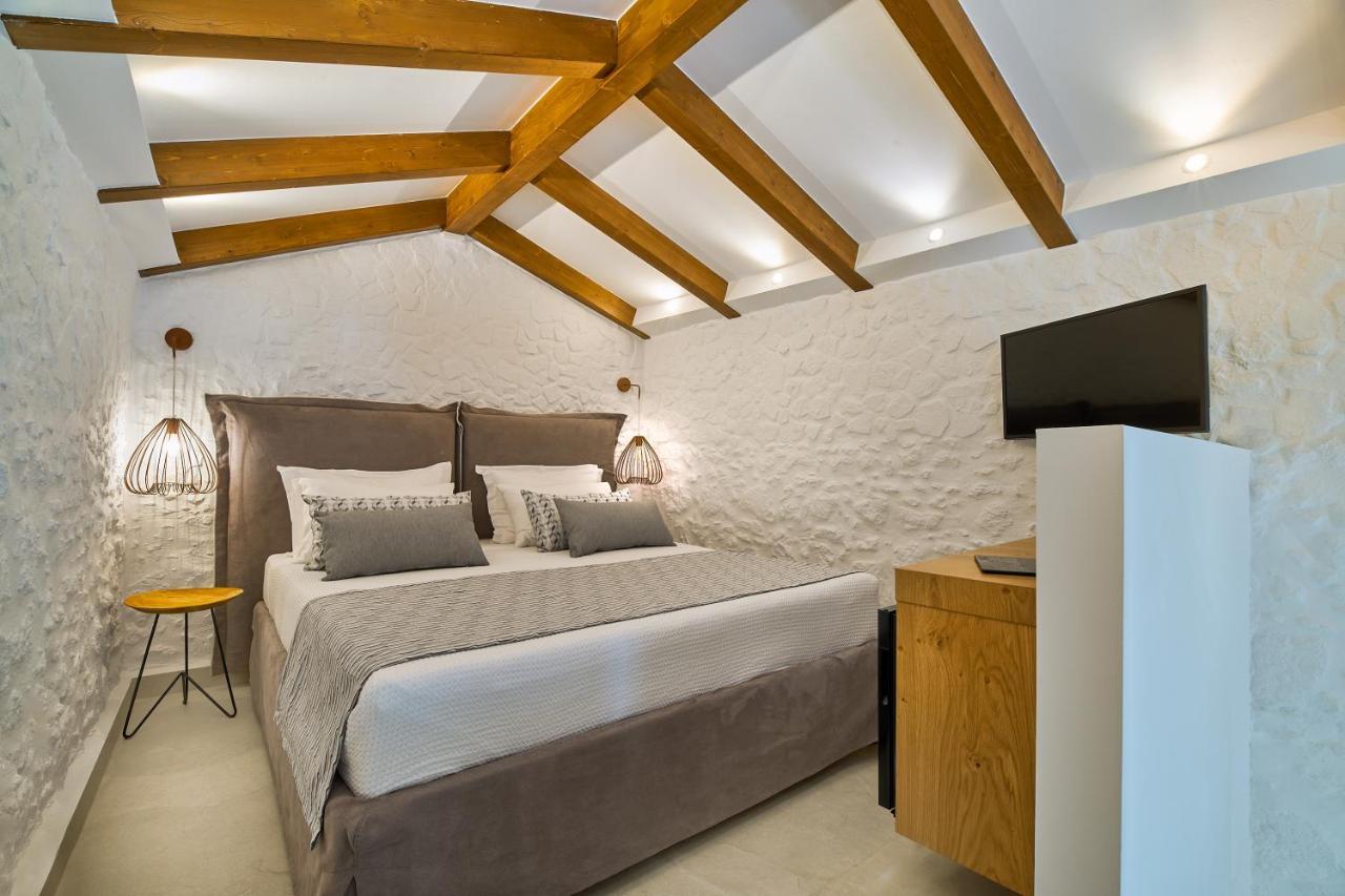 Vista Del Porto Luxury Suites Retimno Zewnętrze zdjęcie